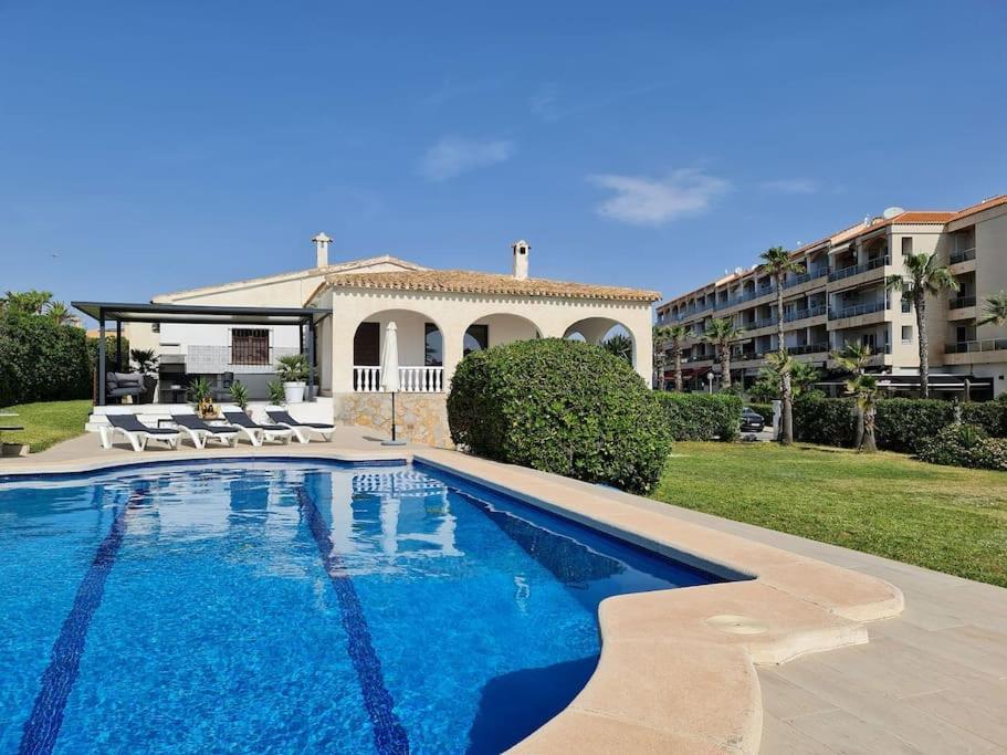 Villa On The Beach Playa Flamenca Orihuela Eksteriør billede