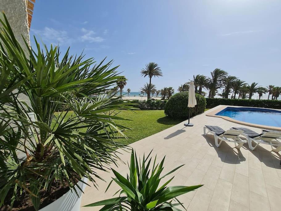 Villa On The Beach Playa Flamenca Orihuela Eksteriør billede