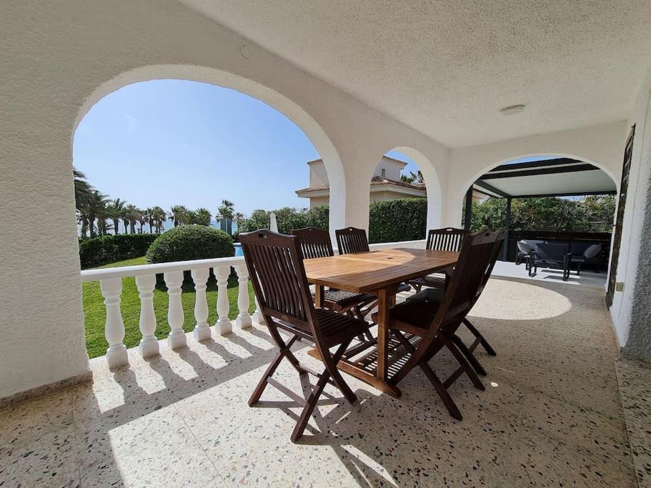 Villa On The Beach Playa Flamenca Orihuela Eksteriør billede